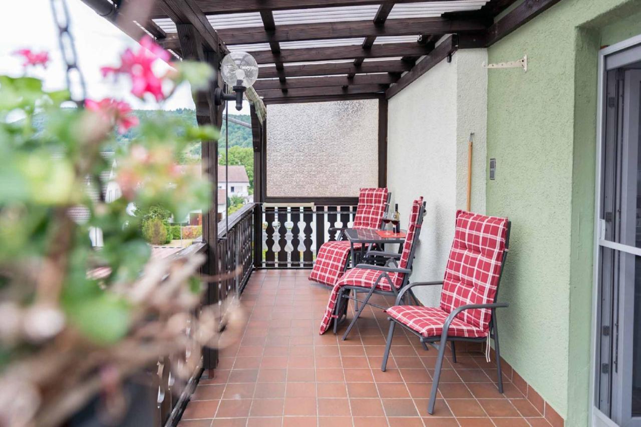 Ferienwohnung Muench Mit Balkon Großheubach Екстериор снимка